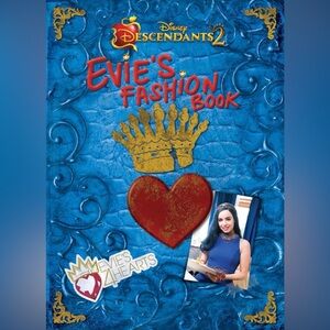 Disney Descendants 2 Evie’s Fashion Book